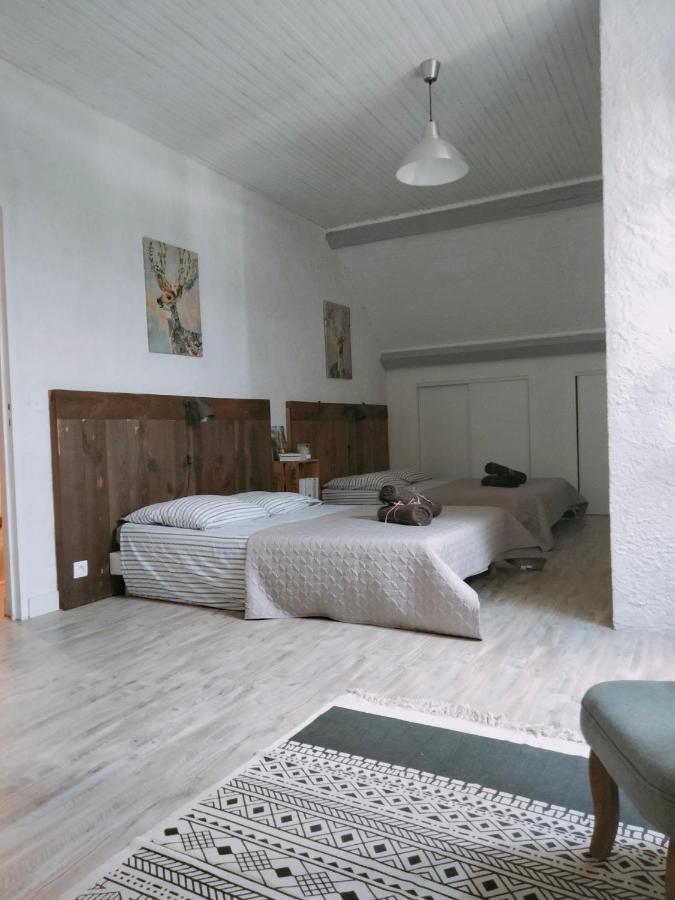 Chambre Familiale Anna "Mon Lit Au Pre" , Jusqu'A 4 Adultes Et 2 Enfants Avec Piscine Familles, Couples Ou Femmes Seulement Pontours 外观 照片