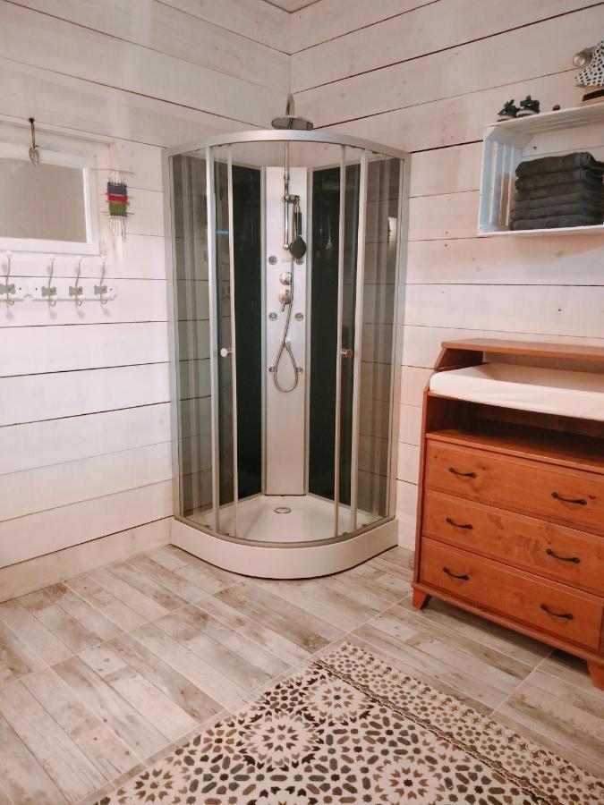 Chambre Familiale Anna "Mon Lit Au Pre" , Jusqu'A 4 Adultes Et 2 Enfants Avec Piscine Familles, Couples Ou Femmes Seulement Pontours 外观 照片